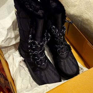 Sorel Boots Comfy Brand New size 8.5